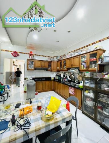 Mặt tiền đường số 12m Tạ Quang Bửu, P.5, Q.8, DT: 4 X 14m, 3 lầu, giá 9 tỷ 9. - 2