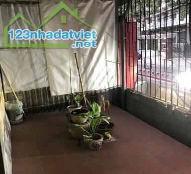 Cho thuê lâu dài căn hộ tầng 2 nhà E3 đường Lê Thanh Nghị, Bách Khoa, Hai Bà Tưng, Hà Nội