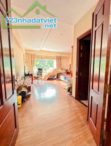 Bán nhà Phạm Thận Duật,ô tô,ngõ thông tứ phía,ô chờ tháng máy,dt 50m2*4tầng,nhà đẹp ở luôn