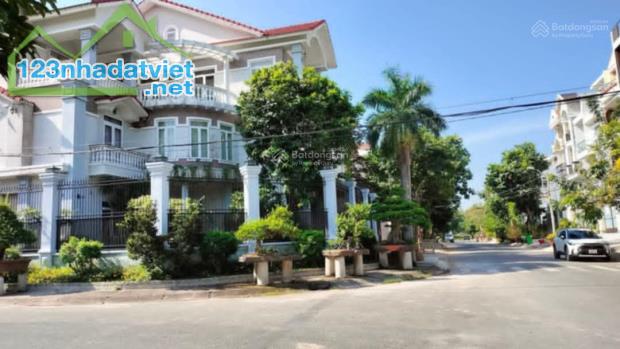 Nhà bán khu dân cư Trung Sơn giáp Him Lam Q.7, 100m²  ngang 5m, 4 tầng, 5pn, giá 17 tỷ nhẹ