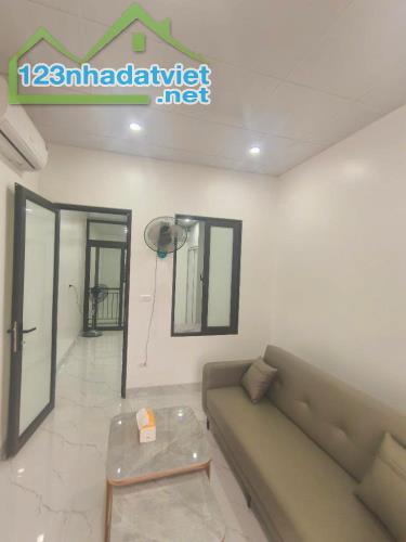 BÁN NHÀ 3 TẦNG, LÒ ĐÚC, VỊ TRÍ ĐẸP, ĐẦU TƯ SINH LỜI, Ở SƯỚNG, GIÁ 9 TỶ