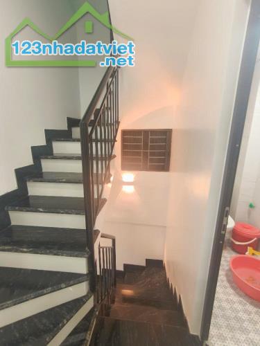 BÁN NHÀ 3 TẦNG, LÒ ĐÚC, VỊ TRÍ ĐẸP, ĐẦU TƯ SINH LỜI, Ở SƯỚNG, GIÁ 9 TỶ - 1