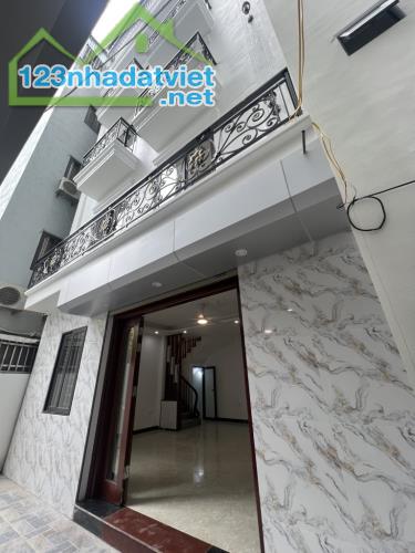 NHÀ MỚI CONG THOÁNG ÁNH TỰ NHIÊN XUYÊN TẤT CẢ CÁC PHÒNG, THOÁNG SÁNG VĨNH VIỄN