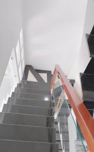 Bán nhà 2 tầng, 4x11, hẻm xe hơi, đường liên khu 2-10, giá chỉ 3,99 tỷ. - 2