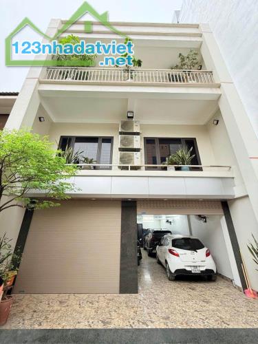 Bán nhà Giải Phóng- Nhà phân lô- Ô tô vào nhà- 2 thoáng- Gần phố- 48m2- 4 tầng- 10.2 tỷ
