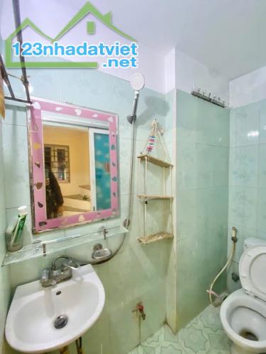 Cho thuê nhà ngõ phố Nguyễn Cao Lò Đúc Hai Bà Trưng 25m x 5 tầng, giá 8tr/tháng