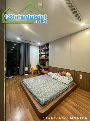 (Tin thật 100%) CH 85m2 x 2PN có slot ô tô tại Mipec Xuân Thủy - Nội thất cao cấp - Tầng - 2