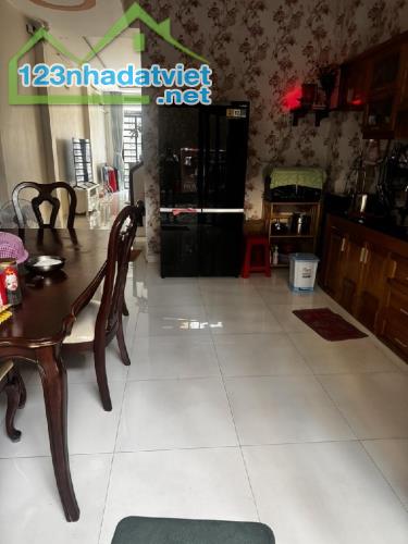 5.2 tỷ - nhà 99m² gần Hà Huy Giáp Q12 – 5PN, sân ô tô, vào ở ngay - 2