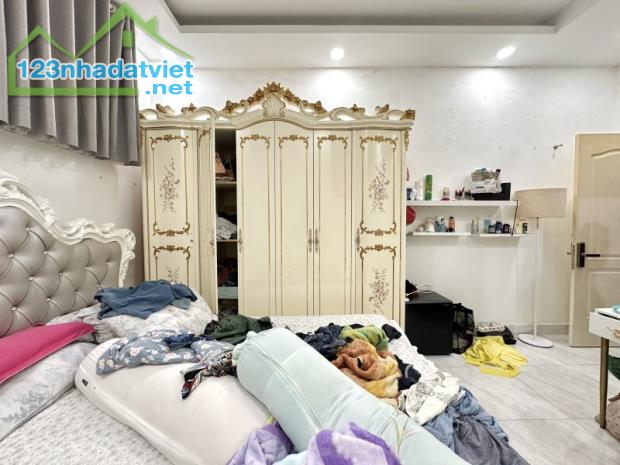 Bán Nhà Quận 3, Đường Lê Văn Sỹ,4 Tầng, 55m2, Bank đinh giá 8.5 tỷ bán giá chỉ 6 tỷ 900 TL