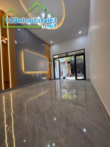 Bán nhà Tân Chánh Hiệp, Quận 12,42m²,Hẻm ô tô, Nhỉnh 3tỷ. - 1