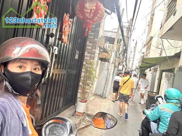 NHÀ 5 TẦNG FULL NỘI THẤT-GẦN HỒ BƠI VÂN ĐỒN - BUOCS RA VÀI PHÚT CÓ XE HƠI ĐẬU- THÔNG RA - 4