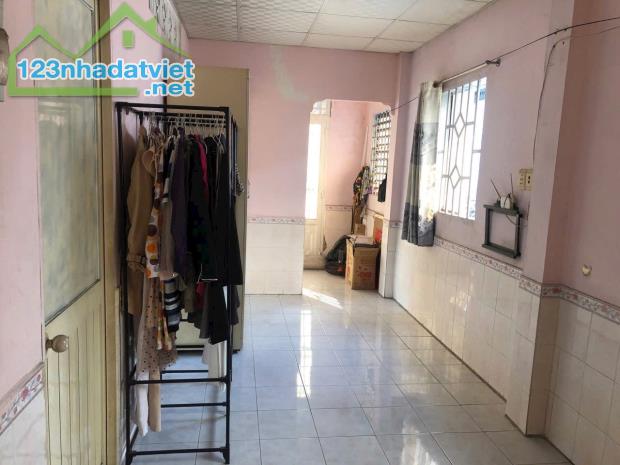Bán nhà rẻ P12, Q8, Cao Xuân Dục 6m × 9.5m 2 tầng hoàn công 3PN chỉ 3,98ty - 3
