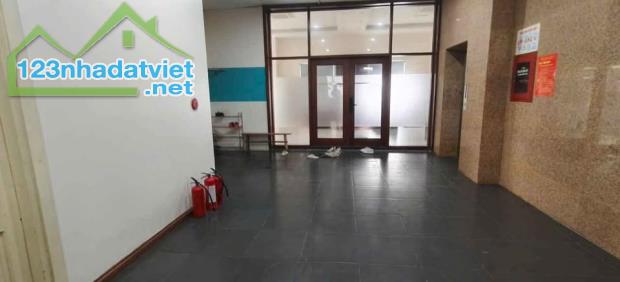 Bán căn chung cư Duplex 108m tại 137 Nguyễn Văn Cừ, giá siêu hợp lý chỉ hơn 5 tỷ còn tl.