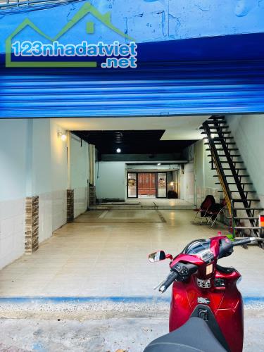 Mình chính chủ - Cần bán căn nhà 2 mặt tiền đường Hoàng Sa - Tân Bình - 3