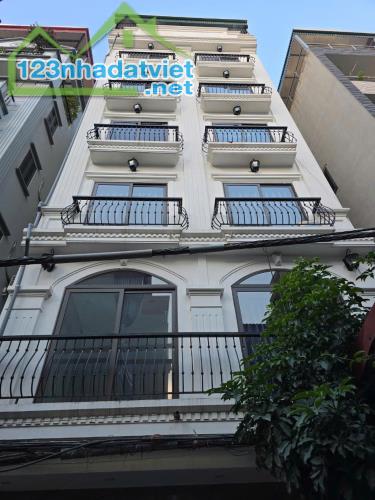 Nhà lô góc 3 thoáng vĩnh viễn 99m2 x 7 tầng