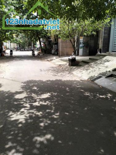 Bán nhà cách mặt tiền 20m2 hà huy giáp, phường thạnh lộc q12,nhà xây dựng mới ở ngay, hẻm - 1