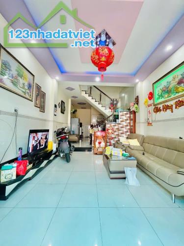 BÁN NHÀ 1 SẸT GÒ DẦU TÂN PHÚ  4M X 14M 3 TẦNG HẺM 6M THÔNG CHỈ 6.5 TỶ