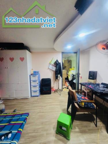 Mặt tiền đường số 28 P.6 GV - 3 tầng 68m2- gần chợ An Nhơn - Nhỉnh 10 tỷ - 2