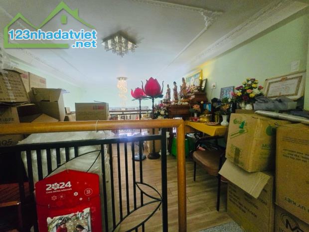 Mặt tiền đường số 28 P.6 GV - 3 tầng 68m2- gần chợ An Nhơn - Nhỉnh 10 tỷ - 1
