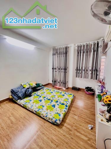 Chính chủ - HXH gần 5m - 4 Tầng - Giáp Phan Huy Ích - Gò Vấp - Giá 5.98 tỷ - 4
