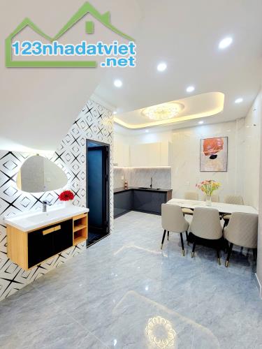 Bán Nhà P9 Gò Vấp 3 Tầng - Hẻm Xe Hơi - Chỉ Nhỉnh 6 Tỷ - 1