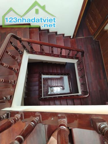 Cho thuê nhà liền kề 93 Hoàng Văn Thái làm VP, Trung tâm, KD online 4 tầng x 50m2, 4PN, - 4