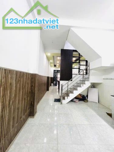 BÁN NHÀ BÌNH TÂN SÁT TÊN LỬA - HẺM NHỰA 6M - 3 TẦNG 4PN - 68M2 CHỈ NHỈNH 5 TỶ TL - 2