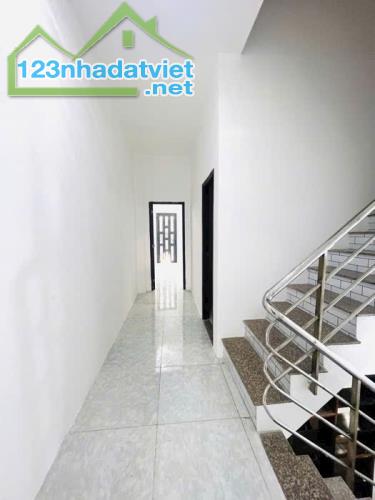 BÁN NHÀ BÌNH TÂN SÁT TÊN LỬA - HẺM NHỰA 6M - 3 TẦNG 4PN - 68M2 CHỈ NHỈNH 5 TỶ TL - 4