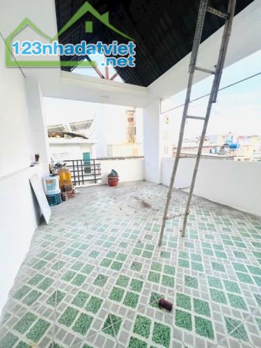 BÁN NHÀ BÌNH TÂN SÁT TÊN LỬA - HẺM NHỰA 6M - 3 TẦNG 4PN - 68M2 CHỈ NHỈNH 5 TỶ TL - 5