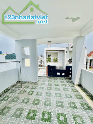 Bán nhà hẻm ô tô tránh nhau - 5 Tầng - Giáp Phan Huy Ích - Gò Vấp - Giá 5.7 tỷ