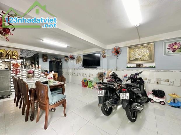 🚨SIÊU HOT - B/ÁN NHÀ HẺM XE TẢI - LÊ VĂN QUỚI, BÌNH TÂN - 61M2 (4.3x14.3) - CHỈ 5.xTỶ.