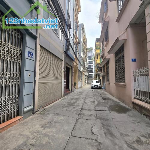 BÁN GẤP SIÊU PHẨM NGUYỄN KHANG CẦU GIẤY 40M*5T CHỈ 13.4 TỶ, PHÂN LÔ OTO TRÁNH, KINH DOANH.