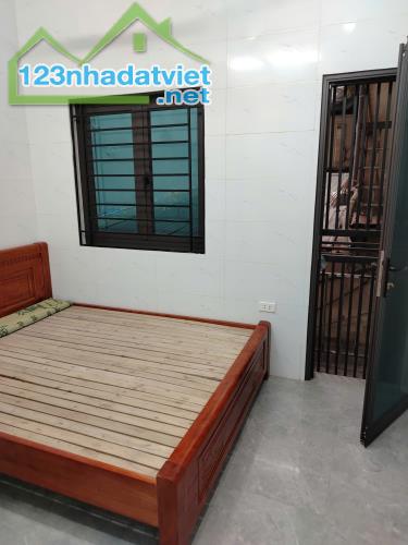 Cho thuê nhà nguyên căn mới 162 Khương Trung 3 tầng x 35m2, 3 ngủ, 3 WC, 10 Triệu - 1