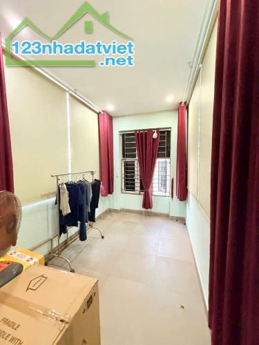 -  BÁN NHÀ  63/1 Bà Hạt quận 10