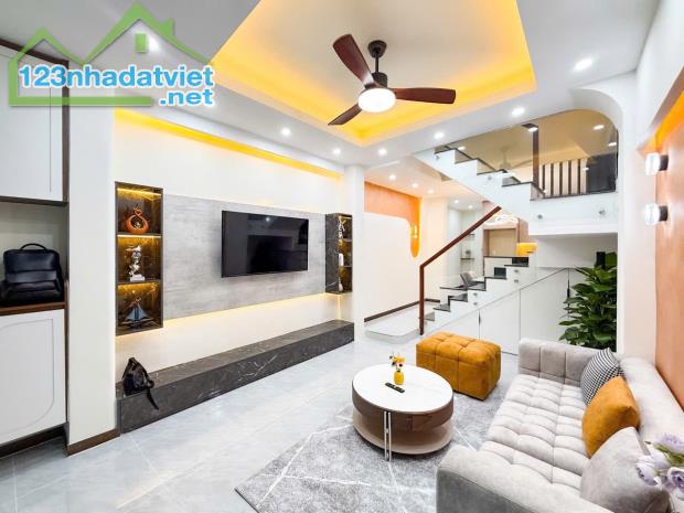 BÁN NHÀ CHÍNH CHỦ - NHÀ MỚI - 3 TẦNG BTCT - UNG VĂN KHIÊM - P25 BÌNH THẠNH - 6.78 TỶ - TL - 3