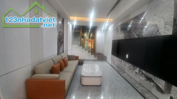 Xuân Đỉnh sát Ngoại Giao Đoàn, ô tô, 7 tầng thang máy siêu đẹp, 14.8 tỷ.