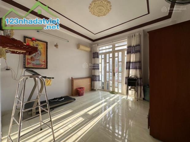 BÁN NHÀ ÂU DƯƠNG LÂN Q.8- 4 TẦNG- 4PN-  NGANG 4M HẺM THÔNG GẦN TẠ QUANG BỬU Q.8- NHÍCH 6 - 3
