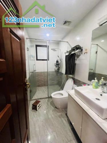 BÁN NHÀ TRẦN QUỐC HOÀN, PHÂN LÔ, ÔTÔ ĐỖ 2 ĐẦU, VỈA HÈ, KINH DOANH, 41M2 NHỈNH 13 TỶ - 3