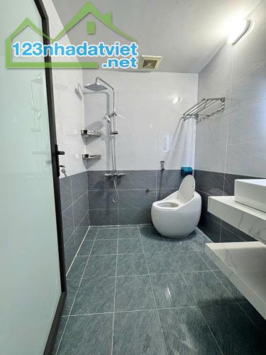 Đống Đa - Tôn Đức Thắng - Khâm Thiên  - Ngõ rộng - 32m - 4 Tầng - 4PN - 5,6 tỉ.