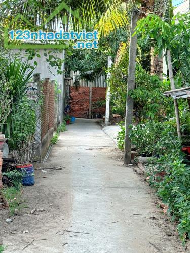 Cần bán gấp lô đất 139m2 P7,TP Bến Tre 450 triệu