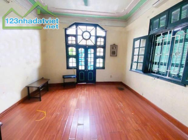 MẶT HỒ-ÔTÔ TRÁNH-LÔ GÓC 3 THOÁNG-64M 15xTỶ-NGỌC LÂM LONG BIÊN-KINH DOANH CỰC ĐỈNH - 2