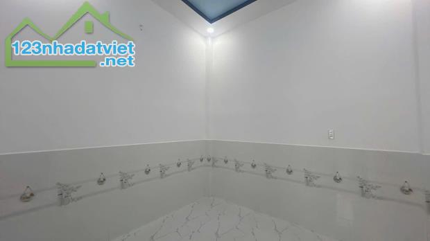 chủ kẹt tiền bank cần bán nhà ngay trung tâm củ chi gấp