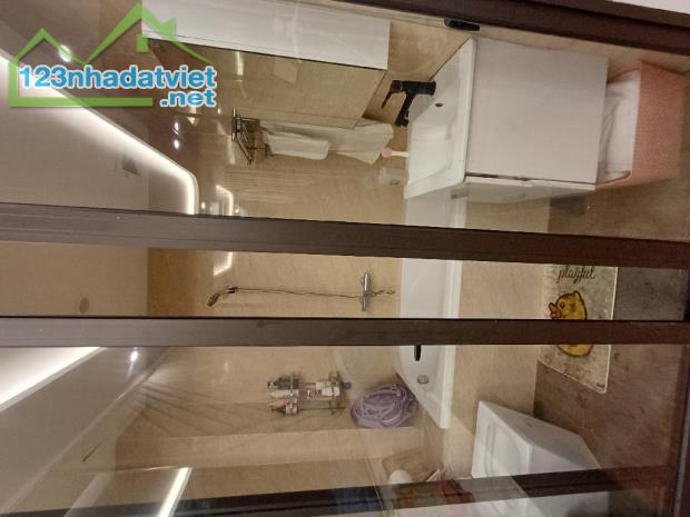 Bán nhà Chính Kinh gần phố kinh doanh dân xây nhà đẹp 5 tầng 2 thoáng nội thất xịn 60m giá - 3