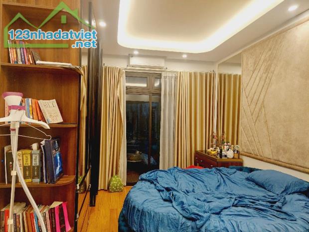 Bán nhà Chính Kinh gần phố kinh doanh dân xây nhà đẹp 5 tầng 2 thoáng nội thất xịn 60m giá - 4