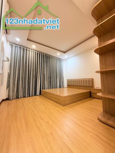Bán Nhà Ngọc Thụy, Long Biên, Ô Tô Đỗ Cửa. 50m2, 4T giá 8,8 tỷ (cam kết chuẩn) - 2