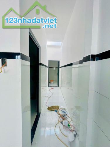 Bán gấp căn nhà cấp 4, SHR, ngay Thị Trấn Củ Chi, Giá 1 tỷ 350. - 2