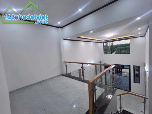 BÁN NHANH TRONG TUẦN CĂN NHÀ GÁC LỮNG XÂY MỚI, 3PN, DT 100M2, SÂN Ô TÔ - 4