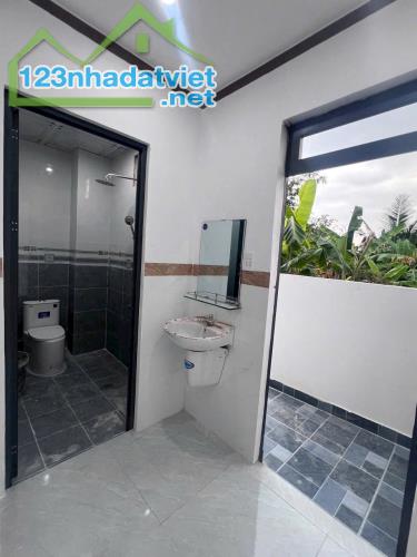 BÁN NHANH TRONG TUẦN CĂN NHÀ GÁC LỮNG XÂY MỚI, 3PN, DT 100M2, SÂN Ô TÔ