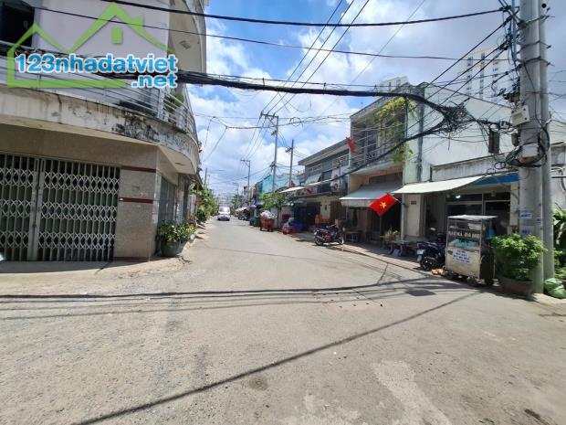 Bán gấp nhà đẹp ở ngay An Dương Vương, xe hơi ngủ nhà, 68m2, nở hậu, SHR, chỉ nhỉnh 5 tỷ.