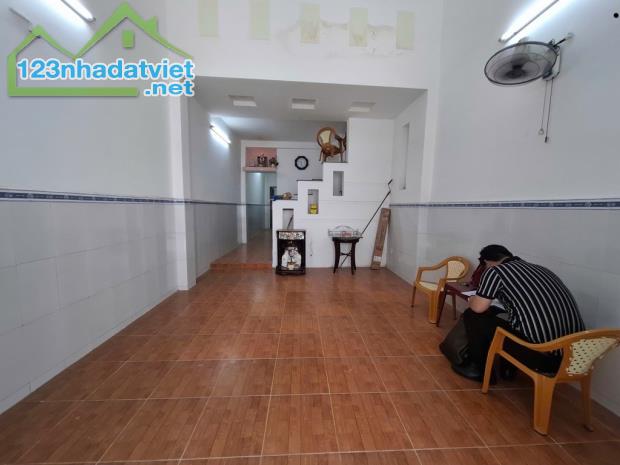 Bán gấp nhà đẹp ở ngay An Dương Vương, xe hơi ngủ nhà, 68m2, nở hậu, SHR, chỉ nhỉnh 5 tỷ. - 1